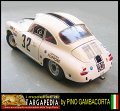 32 Porsche 356 SC - Burago 1.24 (4)